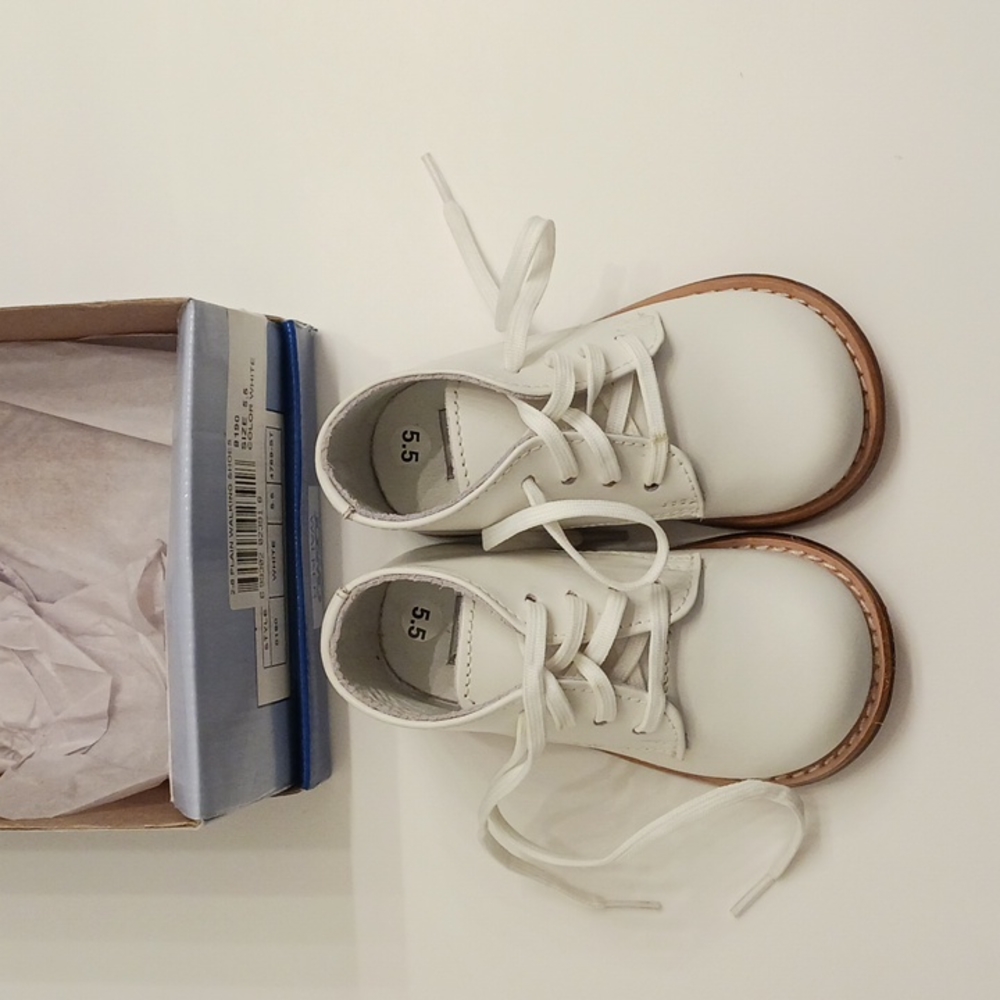 Josmo Shoes, Toddler Size 5.5 White